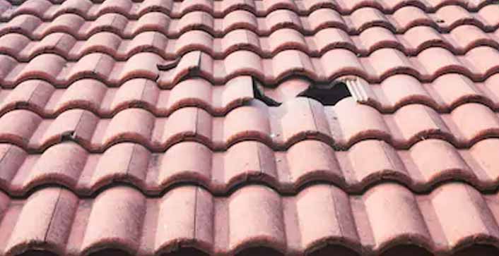 How to Repair a Hole in a Flat Roof